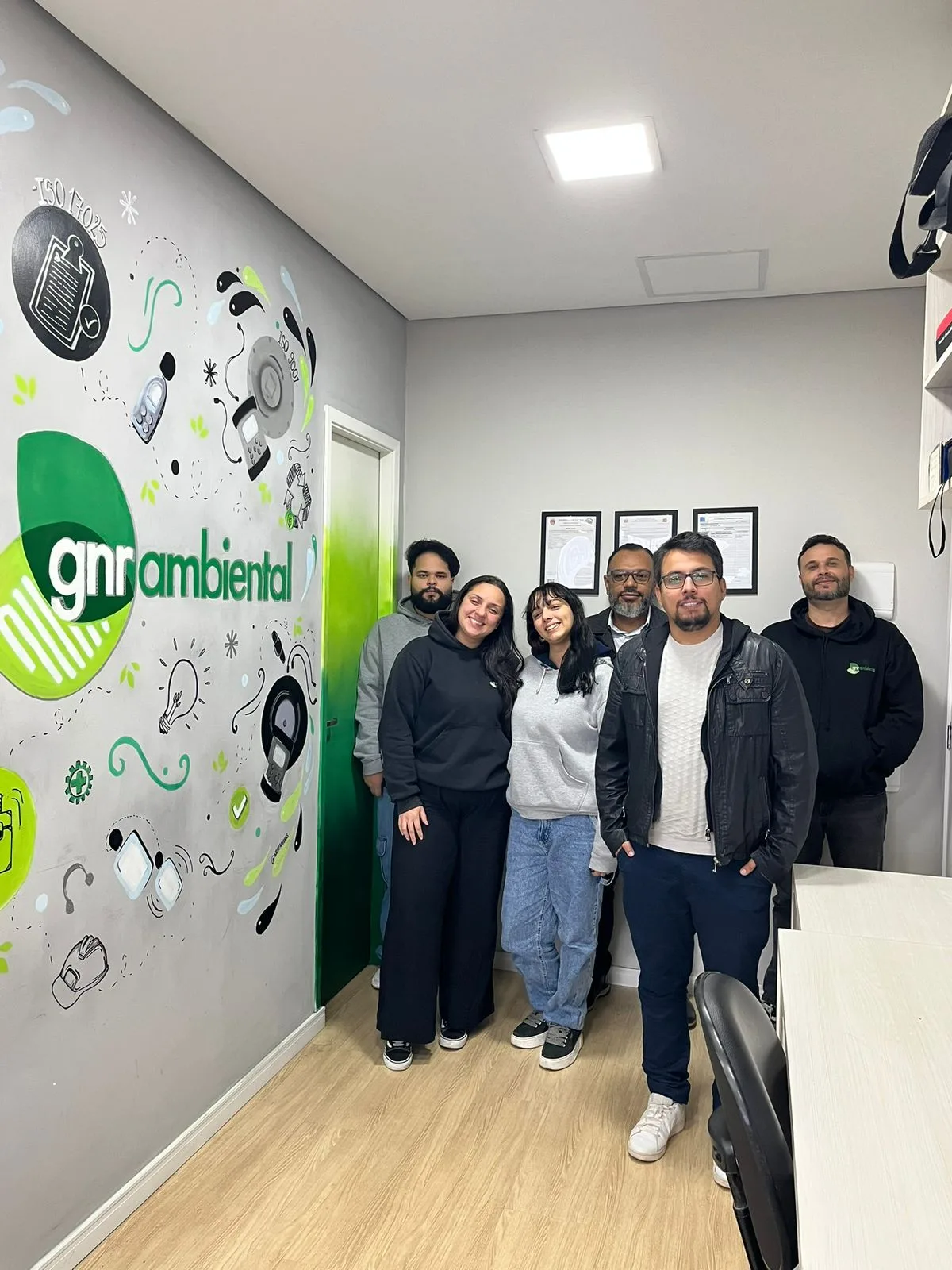Equipe da GNR Ambiental no escritório